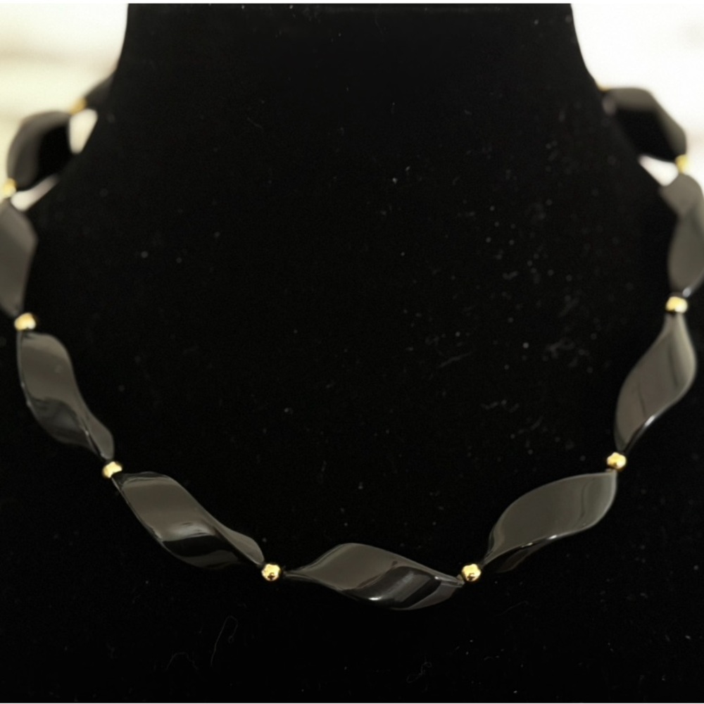VINTAGE TRIFARI Acrylic Twisted Black Bead and Gold Necklace
